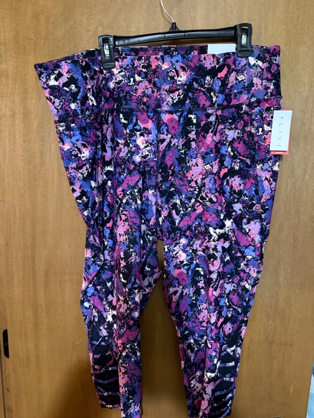 NWT LIVI High-Waist Printed Capri Leggings - Pink & Purple Abstract
